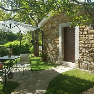 Cami - With A Soul Apartman